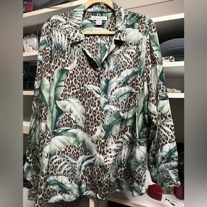 Tommy Bahama 100% silk blouse in size xl
